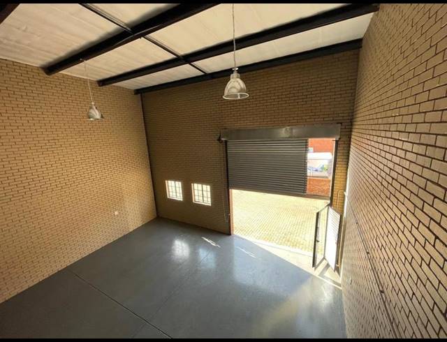 INDUSTRIAL PROPERTY TO RENT IN HENNOPSPARK